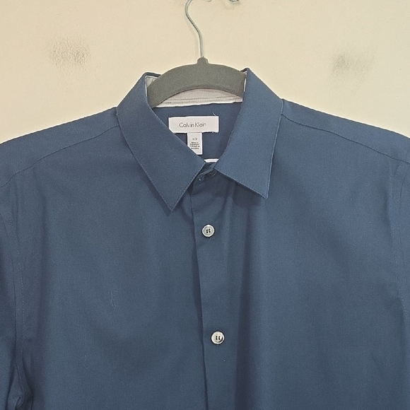 Mens Calvin Klein Navy Blue Buttondown Dress Shirt infinite cool non-iron - Picture 5 of 12